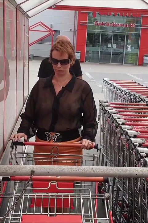 Auf Dem Supermarkt Parkplatz Gefickt