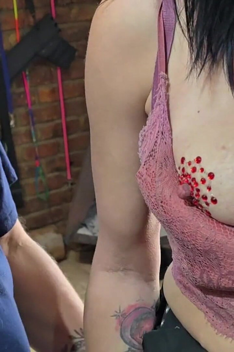 She Loves Fucking His Friends