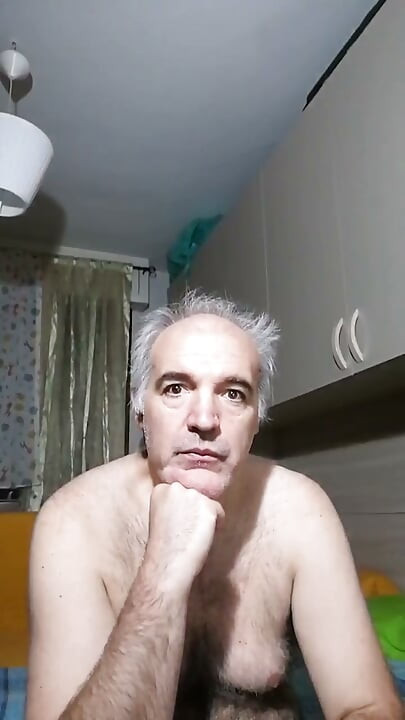 A Quick with a Big Cumshot as Soon as I Wake up Early in the Morning!