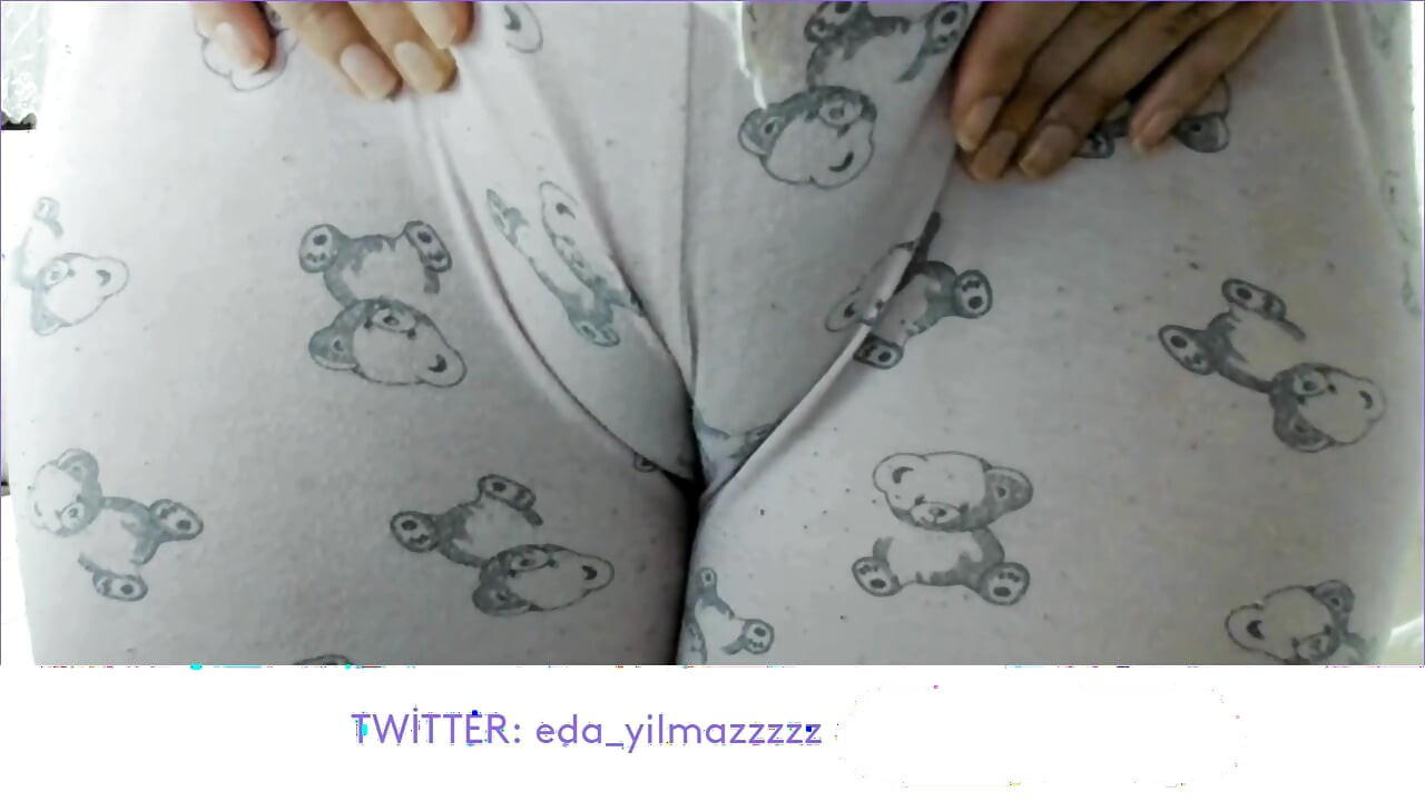 CAMELTOE- SWOLLEN PUSSY- PUSSY IN PAJAMAS