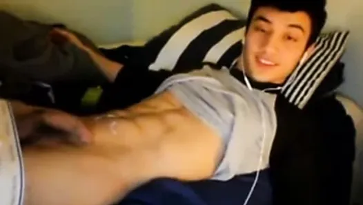 Cute Boy Masturbating on Cam