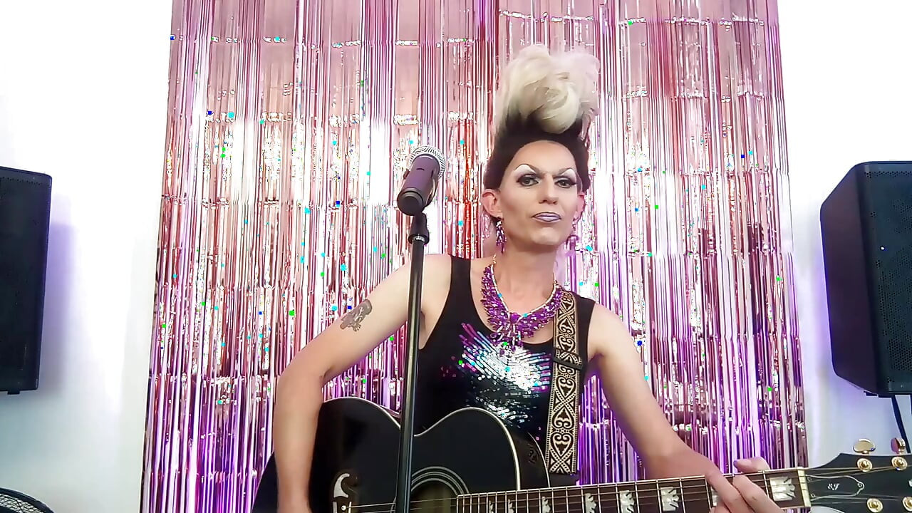 Alexa singing and playing live