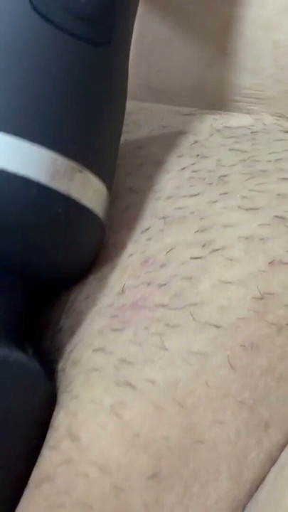 plays with her vibrator in her pussy very delicious | Clip 2