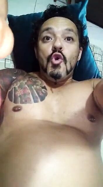 Xanvaskas playing hot with anal plug