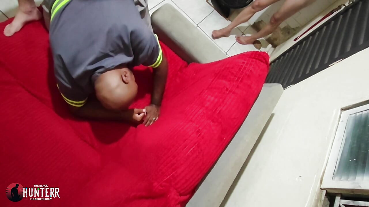 encarando o  dotado do carmona e seu daddy fudendo meu cu sendo