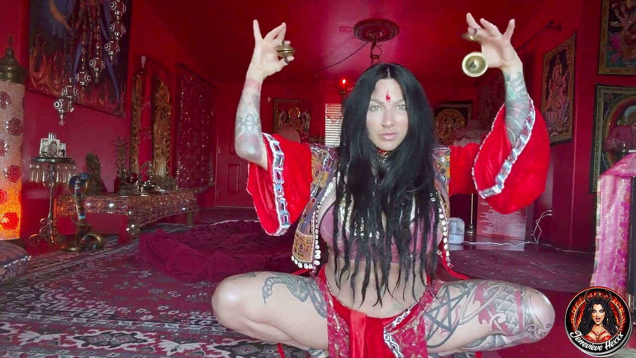 Busty Goddss Jenevieve Hexxx Belly Dances and Shows Her Amazing Curves!