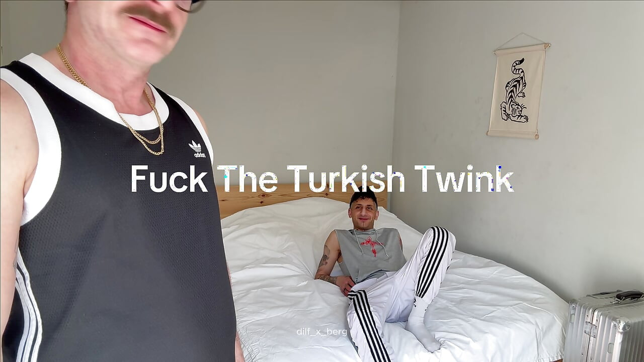Fuck the Türkish Twink