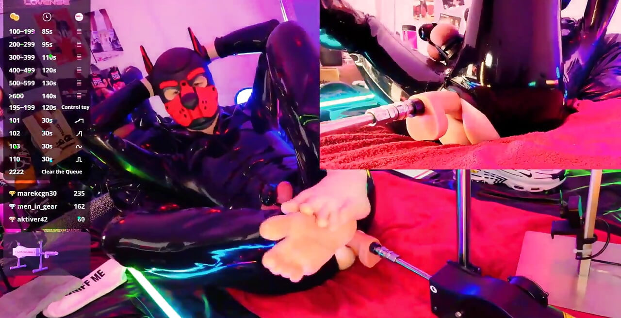 Nicolaus Rubber Show with Pet Mask