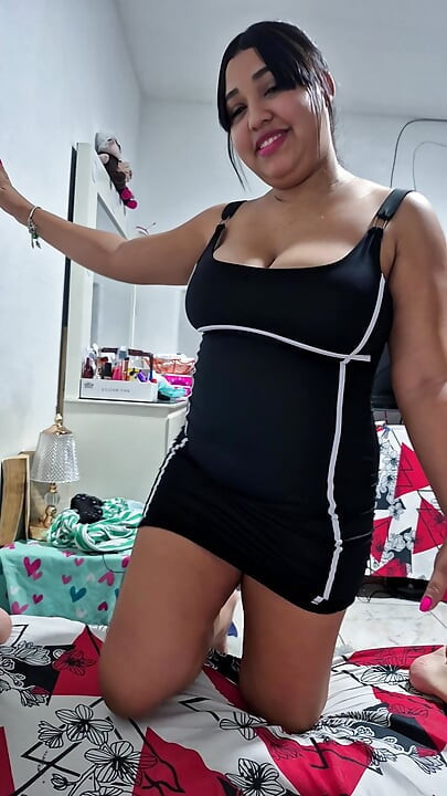 Der harte schwanz in meinem arsch gibt mir das gefühl, dass ich deine schlampe bin