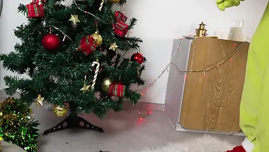 Hardcore Sex with Grinch on Christmas Night!