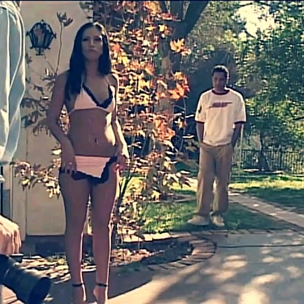 Latina kurve zarađuju spermu po licu