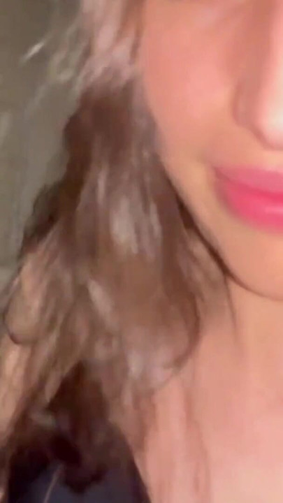 Sekretarisku menggodaku untuk jadi lesbian | Klip 2