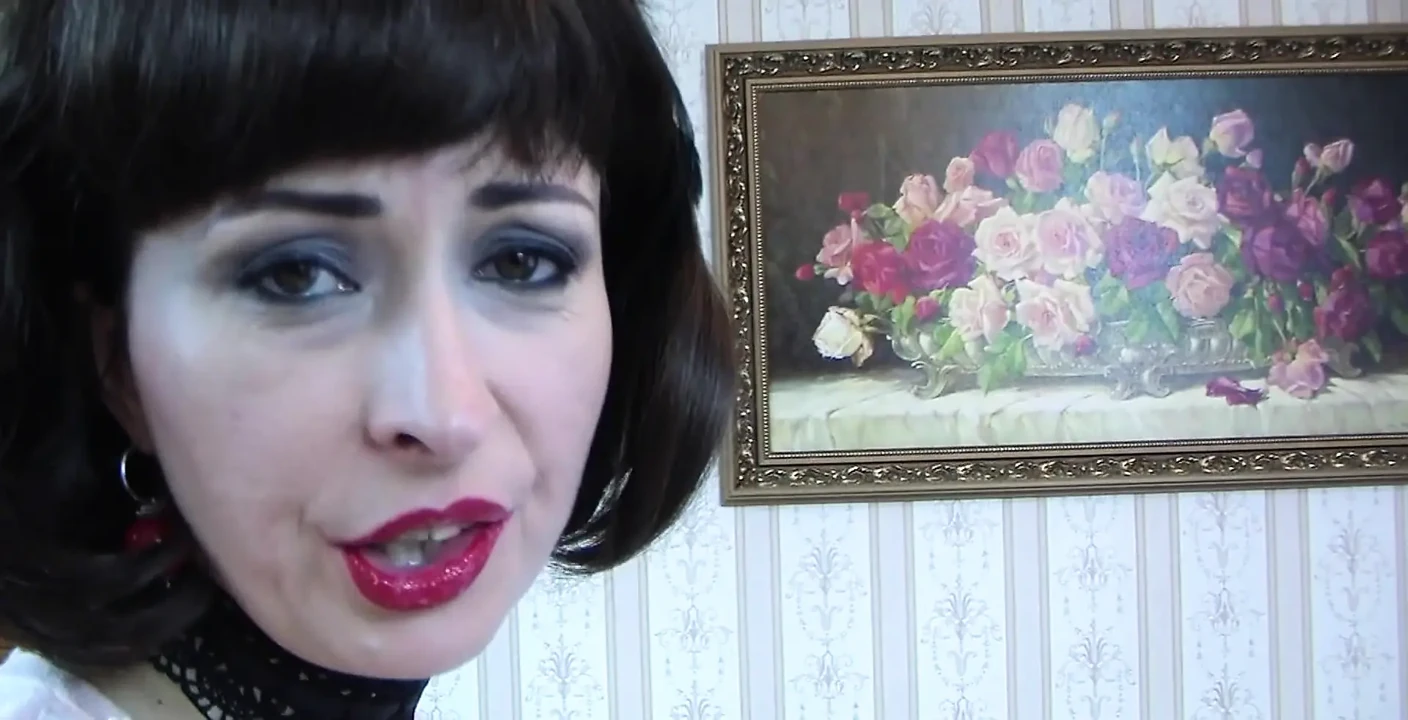 Fetish show featuring cum play, dildo and genuine nylon stockings.