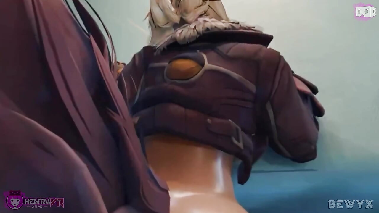 Une squirteuse prend ses couilles