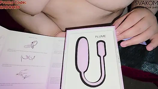 With the "PLUME" vibrator from SVAKOM, I make my holes vibrate while they are being destroyed