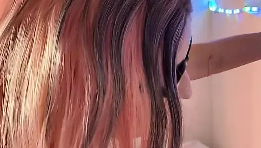 МОЯ КОЛУМБИЙСКАЯ СВОДНАЯ СЕСТРА ПОЛУЧАЕТ ДЕЙСТВИТЕЛЬНО И ОТКРЫВАЕТ МОИ НОГИ, ЧТОБЫ ВЛОЖИТЬ МОЙ ПЕНИС В НЕЕ