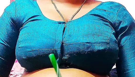 Stiefschwester und stiefbrud hatten spaß alleine im schlafzimmer.