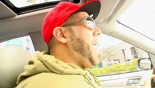 Remaja lucu dijemput dan disetubuhi dengan keras