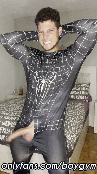 БОЛЬШОЙ ЧЛЕН КОНЧАЕТ С ЧЕЛОВЕКОМ-ПАУКОМ😈