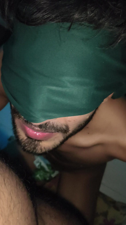 Tôi đang bú một chàng trai ở Bangalore