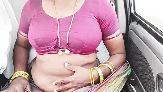 Секс индийской горничной в машине с хозяйкой дома