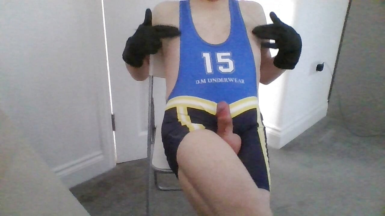 Sportswear wank in cum stained singlet
