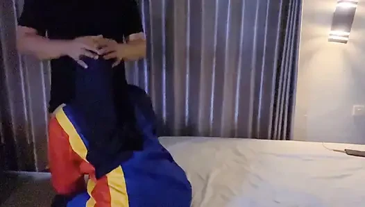 Mavi tesettürlü kasiyer serbest meslek müdürü oluyor