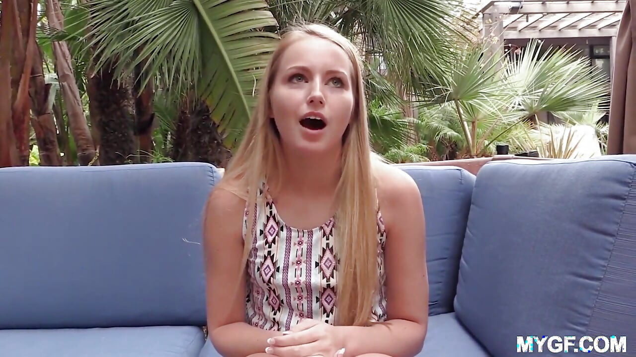 Moja devojka - amaterska Scarlett Sage orgazmuje po prvi put na kameri