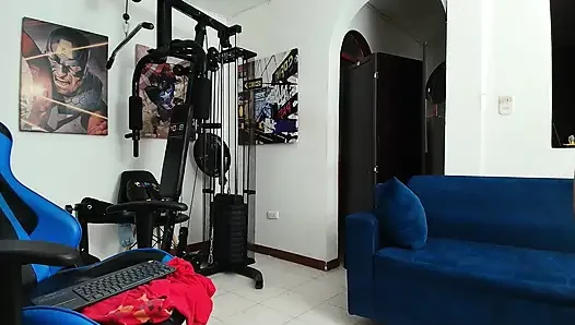 Baldız evde yoğun bir şey alıyor