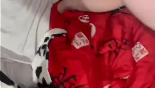 Üvey kız kardeş sakso çekiyor, başka bir şeyle bitiyor..