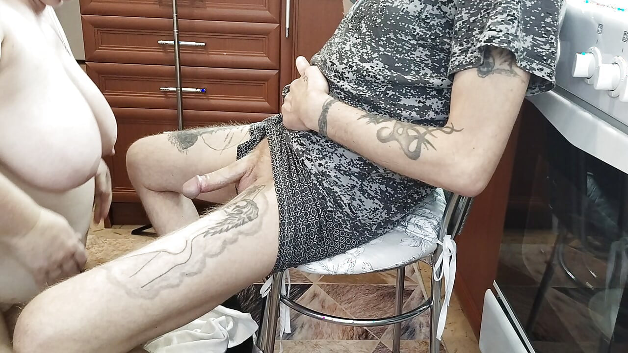 deep blowjob from stepmom portion of hot cum in the throat