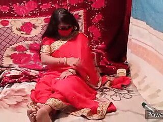 Sexo romântico em sari vermelho