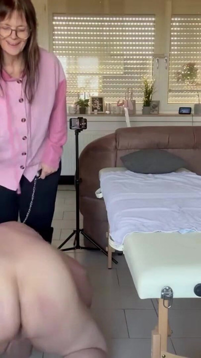 Domlady mia slaveofm hell of pain cbt'i kırbaçlıyor ve elektrik ve edepsiz diş teli ile cezalandırılıyor - bölüm 1 | Klip 2