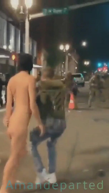 Epski trenutak iz "Seksi debela gola vanjska pawg"