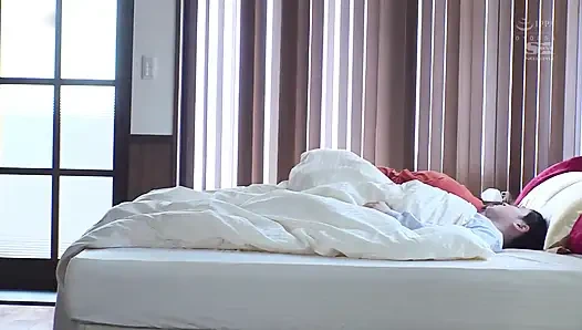 Tempatkan pria keberuntungan dan aktris av di rumah pinggir kota selama 3 hari. Bagian.3