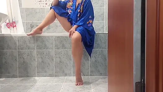 Selena'nın yarı çıplak akşam seks zevki