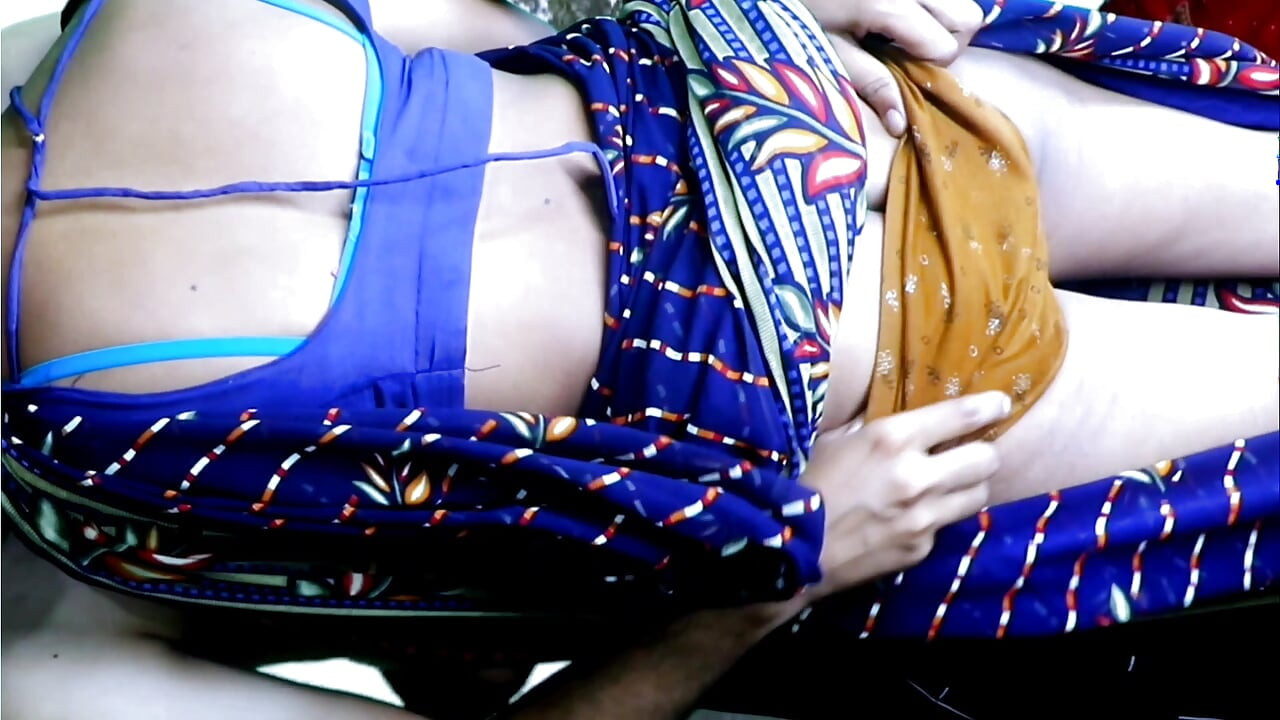 ON ROOF OUTDOR FUCKING.Newly love married couples first Fucking on roof  indian Teen Girl Fucks Her boyfriend