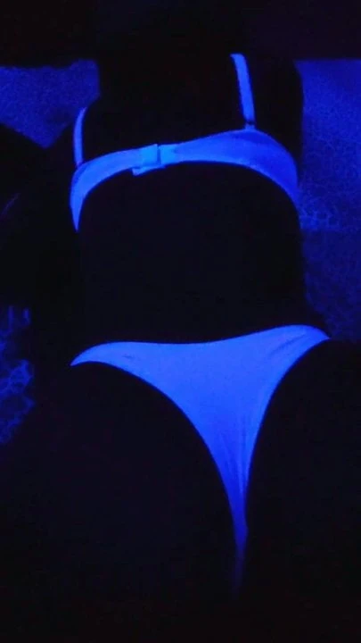 69 na luz negra