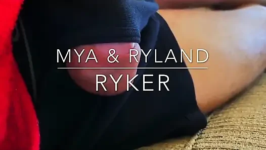 Snuck in to Fuck Her Pussy After Being Teased All Day