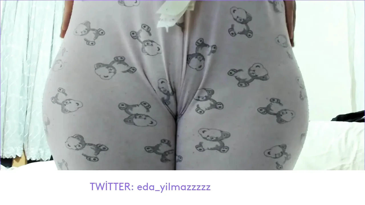CAMELTOE- MASTURBATION IN PAJAMAS- TURKISH MILF- TURKISH PORN