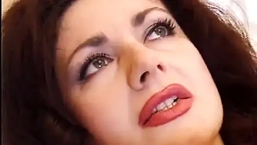 Jessica Rizzo İtalyan sevgilisi sahnesinde 05