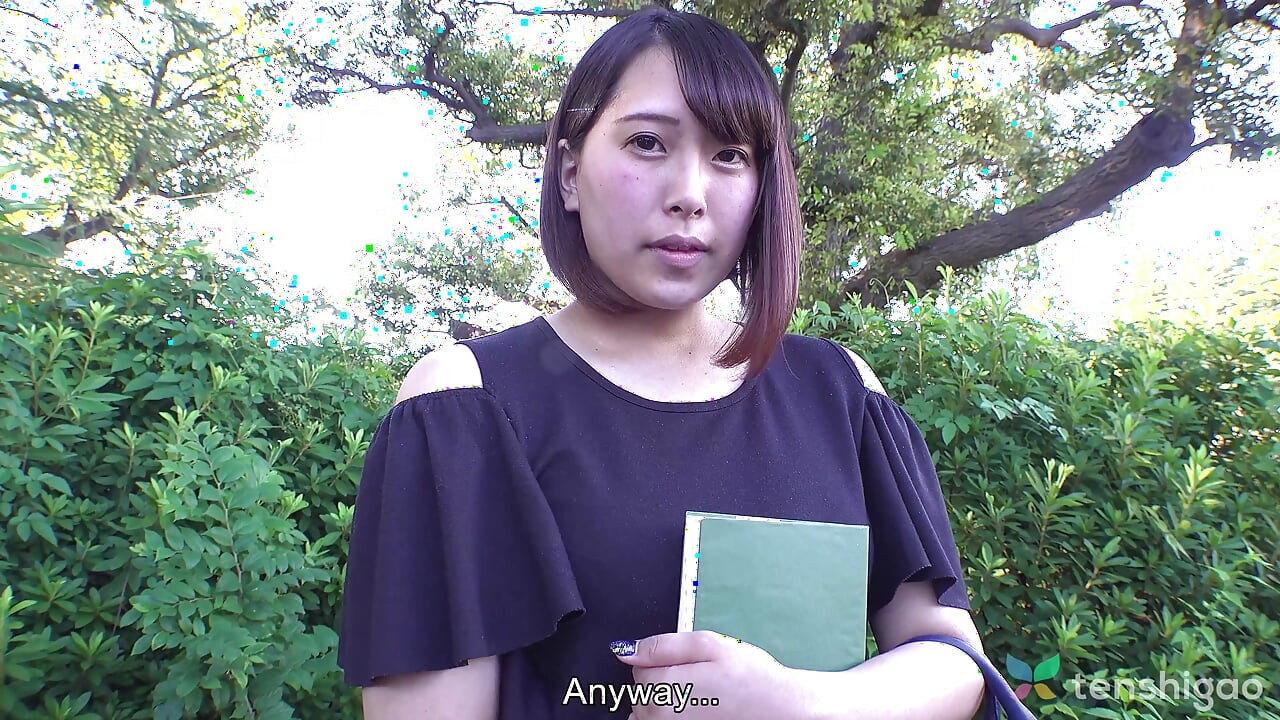 Rico Tachibana jest samotnym 20-latkiem szukającym miłości