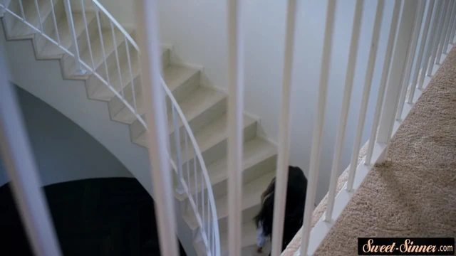Bootylicious teen schoolgirl gets pounded