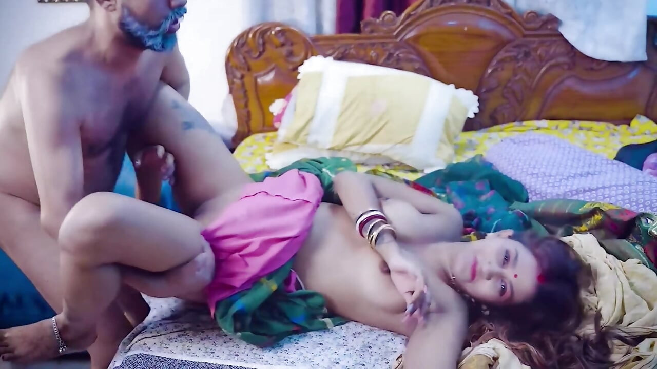 Bete ke ghar pe nhi rahne par sasur ne meri jawani ki pyaas bujhai