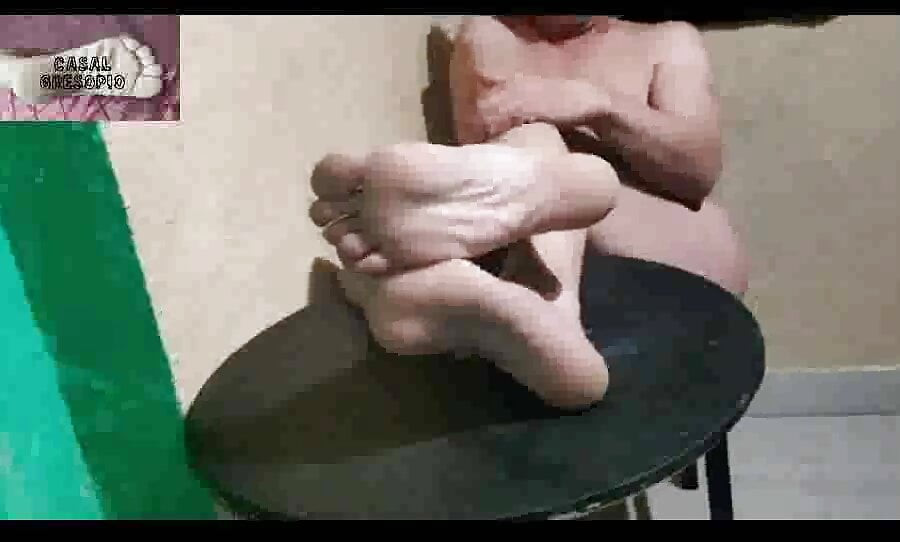 I loved her feet, I gave her a blowjob and took her pussy
