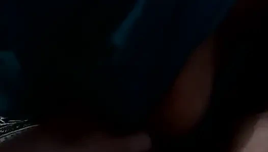 Cewek india dengan kontol besar ini dientot habis-habisan sampai dicrot di muka!