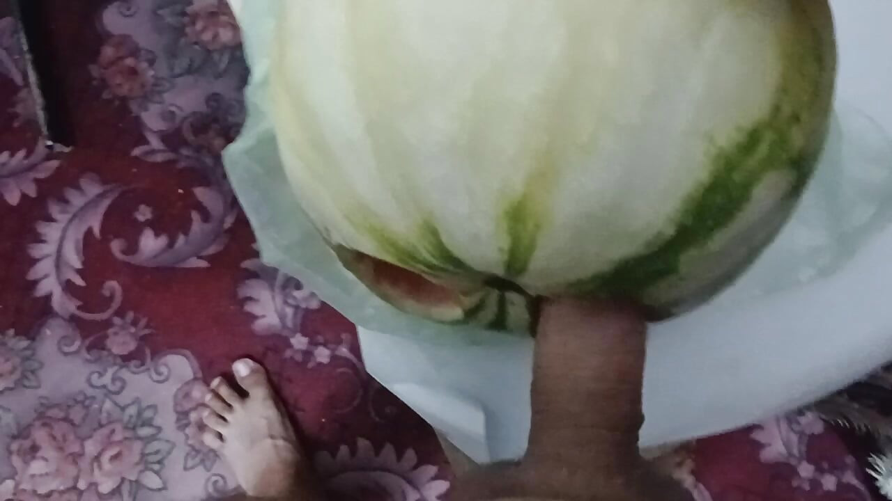 Pomelo is so erotic