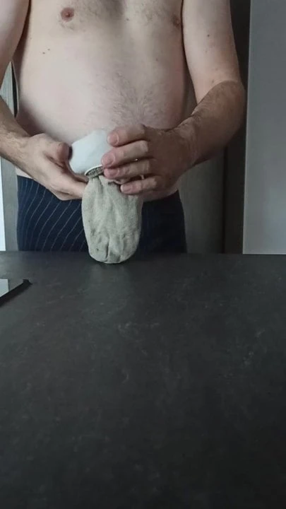 How to make a Flashlight Gloryhole
