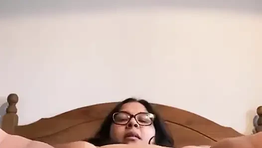 Ass & Pussy Spreading Asian BBW