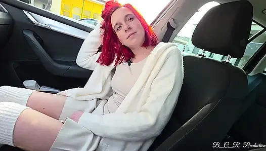 Dia bilang aku tidak berani melakukan itu. Taruhan Kalah di Tempat Cuci Mobil!